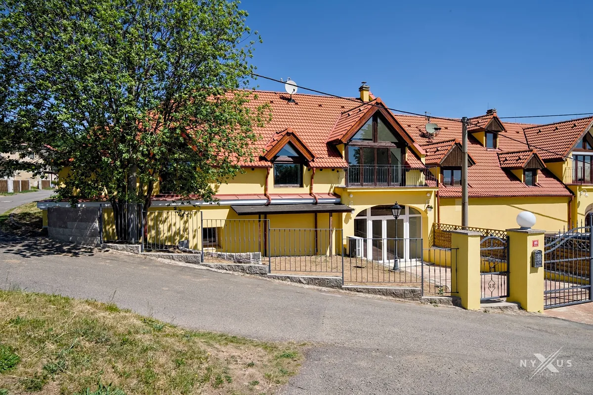 Prodej rodinného domu 375 m², pozemek 317 m²